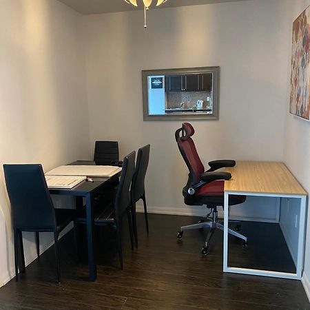 Executive 1 Bedroom Condo Sleeps 2 Toronto Ngoại thất bức ảnh