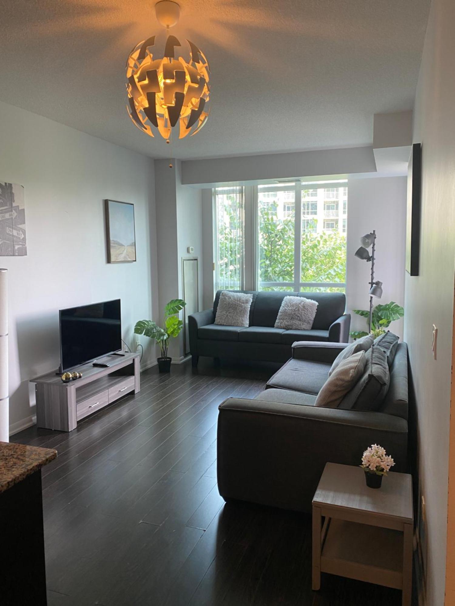 Executive 1 Bedroom Condo Sleeps 2 Toronto Ngoại thất bức ảnh