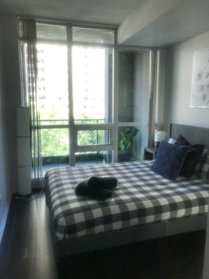 Executive 1 Bedroom Condo Sleeps 2 Toronto Ngoại thất bức ảnh