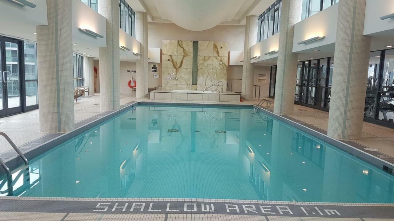 Executive 1 Bedroom Condo Sleeps 2 Toronto Ngoại thất bức ảnh