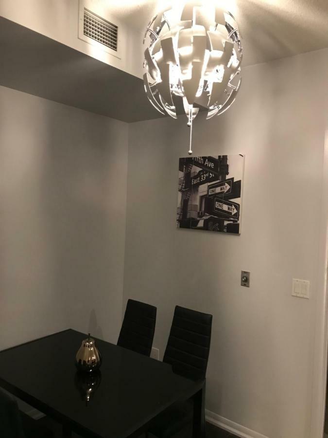 Executive 1 Bedroom Condo Sleeps 2 Toronto Ngoại thất bức ảnh