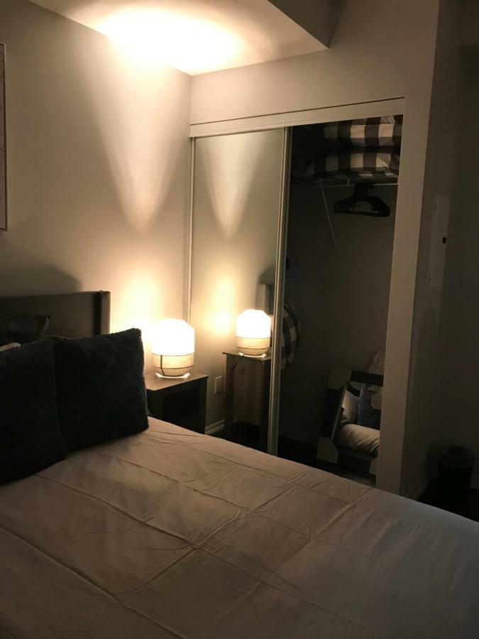 Executive 1 Bedroom Condo Sleeps 2 Toronto Ngoại thất bức ảnh