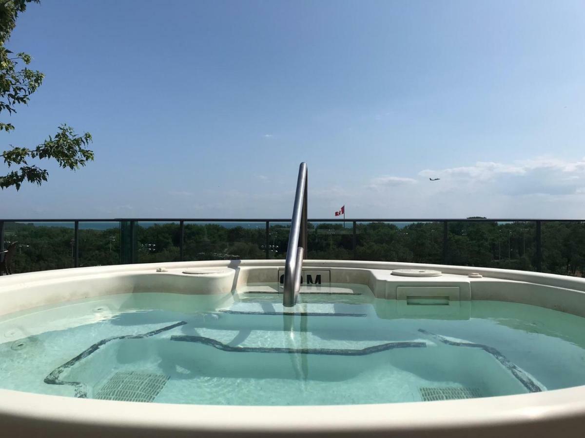Executive 1 Bedroom Condo Sleeps 2 Toronto Ngoại thất bức ảnh