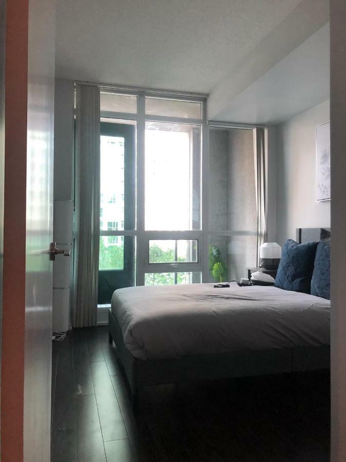Executive 1 Bedroom Condo Sleeps 2 Toronto Ngoại thất bức ảnh