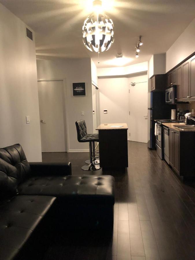 Executive 1 Bedroom Condo Sleeps 2 Toronto Ngoại thất bức ảnh