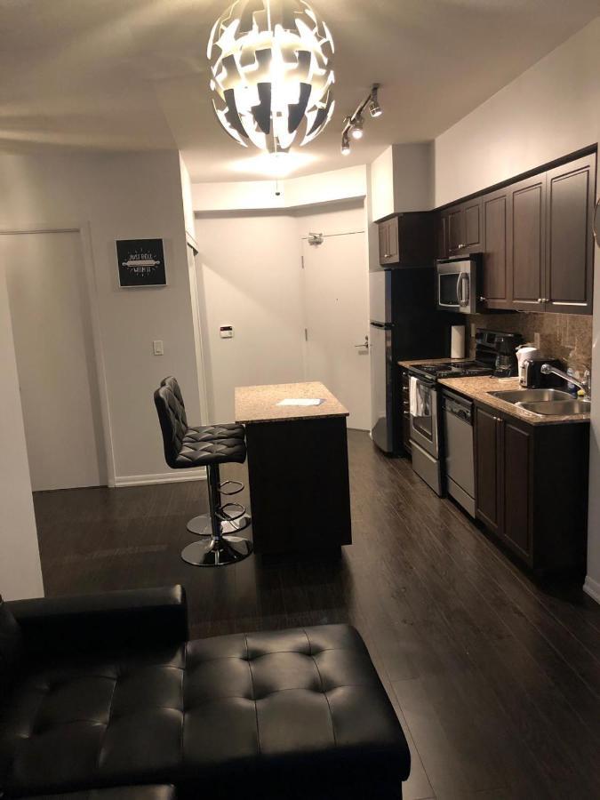 Executive 1 Bedroom Condo Sleeps 2 Toronto Ngoại thất bức ảnh