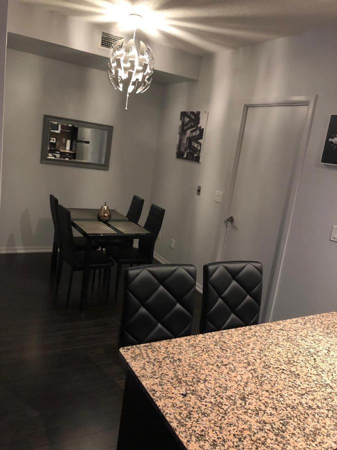 Executive 1 Bedroom Condo Sleeps 2 Toronto Ngoại thất bức ảnh